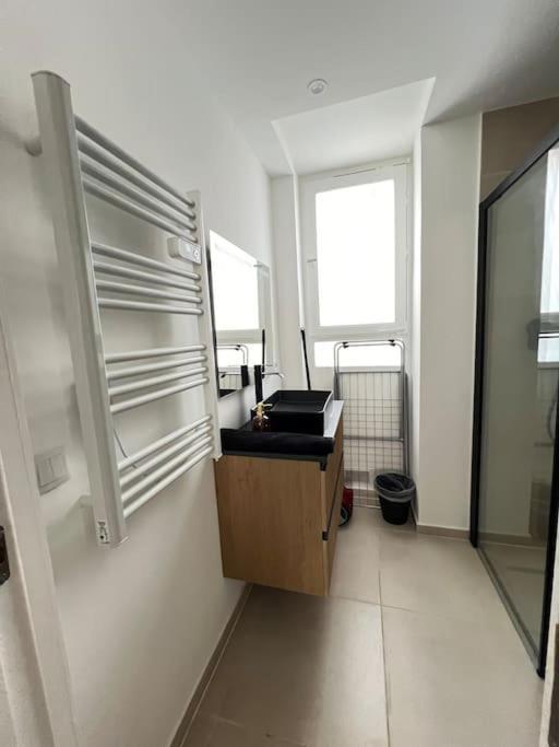 Appartement Proche De Paris, Parking Prive à Le Kremlin-Bicêtre Extérieur photo