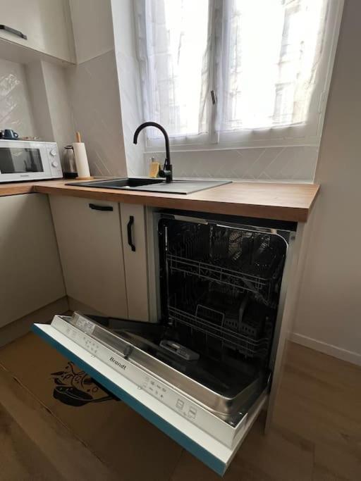 Appartement Proche De Paris, Parking Prive à Le Kremlin-Bicêtre Extérieur photo